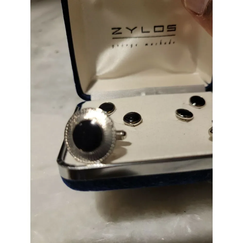 VINTAGE ZYLOS GEORGE MACHADO SILVER TONE & ONYX‎ CUFF LINKS SET